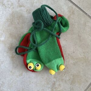 Green Kid's Frog Mittens